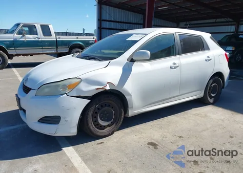 2009 Toyota Matrix z USA, uszkodzony, nr VIN 2T1KU40EX9C130497